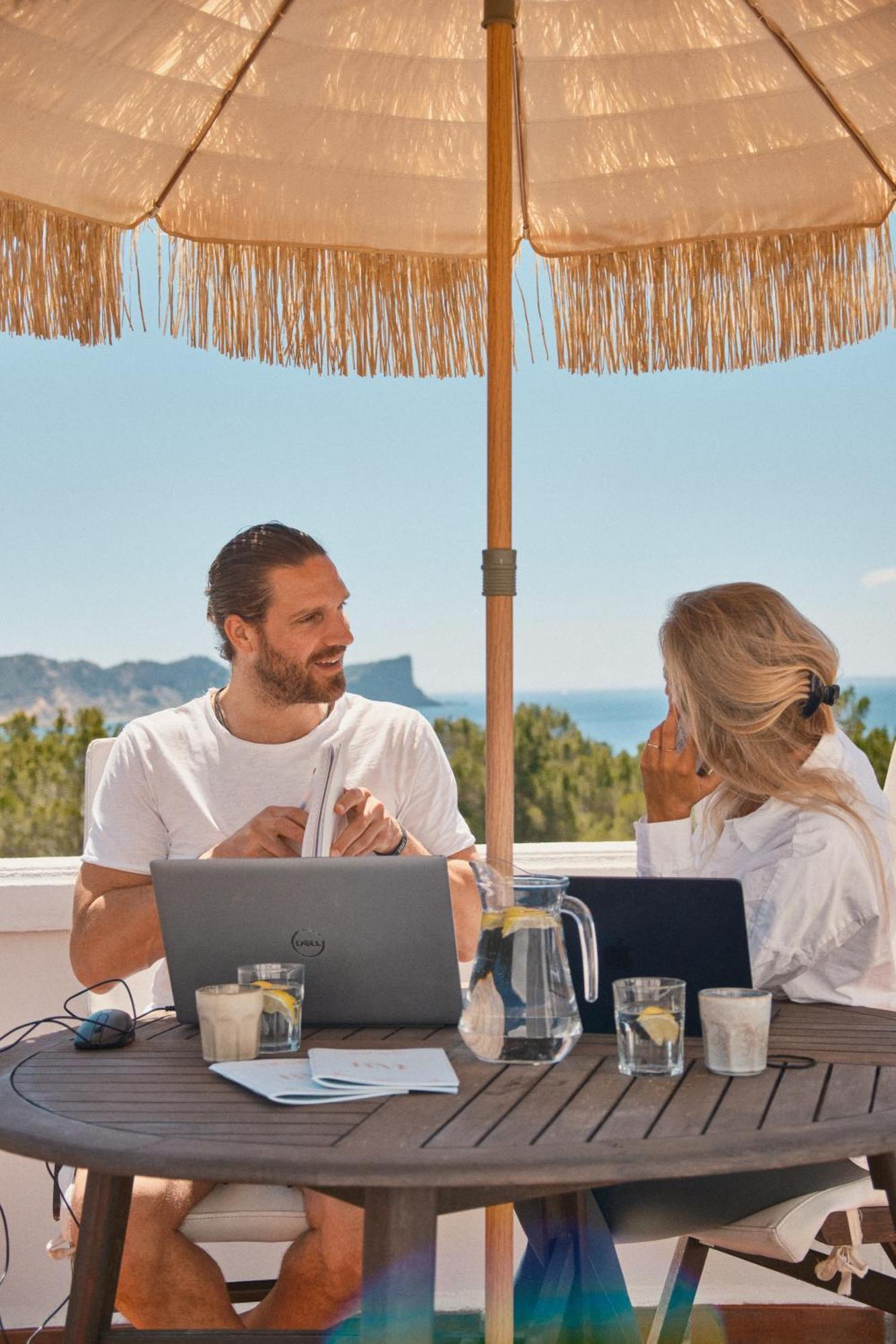 Villa B&M Experience Sant Francesc de s'Estany Exterior foto